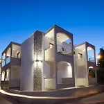 Senso Deluxe Aparthotel